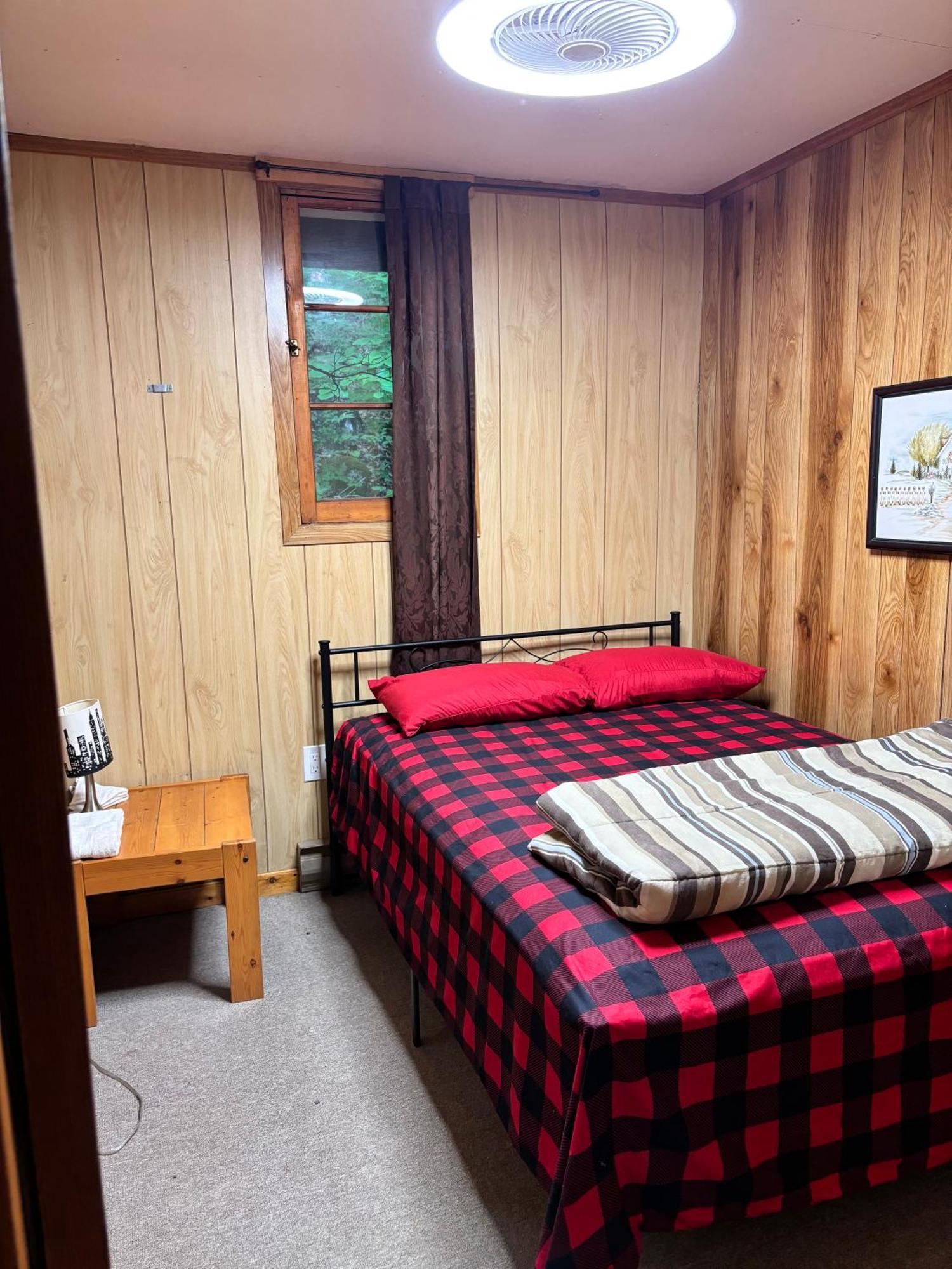 Lakefront Hideaway Resort Kawartha Lakes Pokoj fotografie