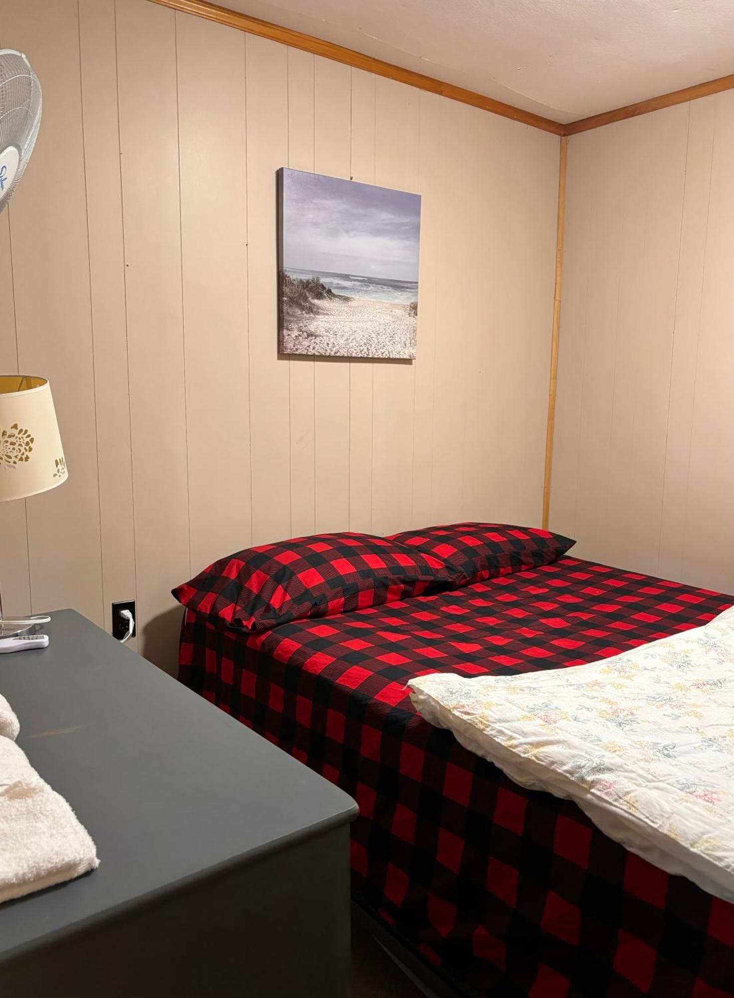 Lakefront Hideaway Resort Kawartha Lakes Exteriér fotografie